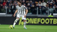 Romano: Locatelli 99,9% sẽ phẫu thuật, Juventus sắp nhận "cơn mưa" lời đề nghị từ các agent