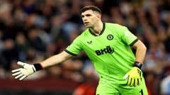 Tuttosport: Thủ môn số một của Juventus là Martinez nhưng cầu thủ phải giảm lương, Aston Villa đòi 20 triệu euro
