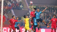 Việt Nam hòa 0-0 Singapore; HLV Kim Sang-sik nhận định việc gây áp lực chưa hiệu quả