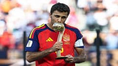 Truyền thông Tây Ban Nha: Rodri yêu cầu Man City không tăng phí chuyển nhượng, mức phí cuối cùng là 45 triệu € + 5 triệu €