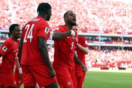 Phá vỡ thế kìm kẹp! Canada giành điểm đầu tiên trong lịch sử World Cup