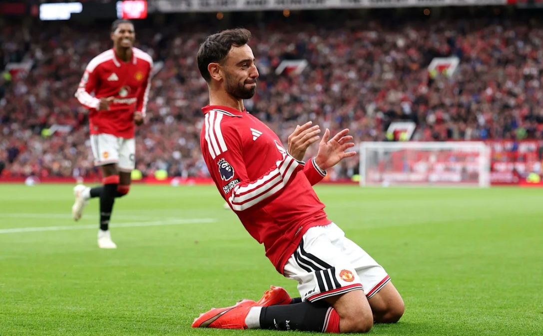 Đội trưởng Quỷ đỏ! Bruno Fernandes lập hat-trick + 1 kiến tạo, dẫn dắt Man United ngược dòng ngoạn mục Đội trưởng Quỷ đỏ! Bruno Fernandes lập hat-trick + 1 kiến tạo, dẫn dắt Man United ngược dòng ngoạn mục