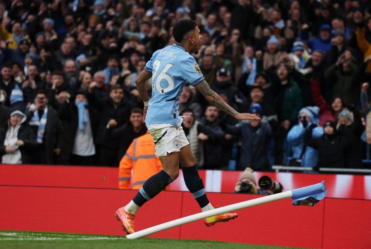 Tottenham đàm phán với Man City, muốn chi 140 triệu bảng 