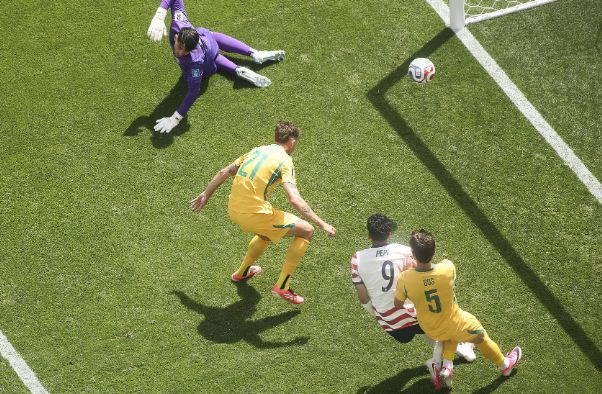 Đã có bảy bàn phản lưới nhà được ghi trong vòng đấu đầu tiên của vòng bảng World Cup lần này, nâng tổng số bàn phản lưới nhà trong một giải đấu World Cup lên con số 12 Đã có bảy bàn phản lưới nhà được ghi trong vòng đấu đầu tiên của vòng bảng World Cup lần này, nâng tổng số bàn phản lưới nhà trong một giải đấu World Cup lên con số 12