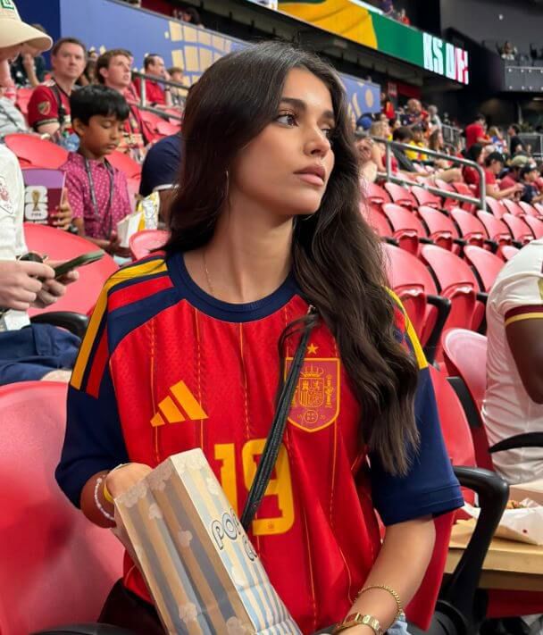 Yamal ghi bàn đầu tiên tại World Cup, còn công khai “phát cẩu lương”: “Cô gái của tôi!” Yamal ghi bàn đầu tiên tại World Cup, còn công khai “phát cẩu lương”: “Cô gái của tôi!”