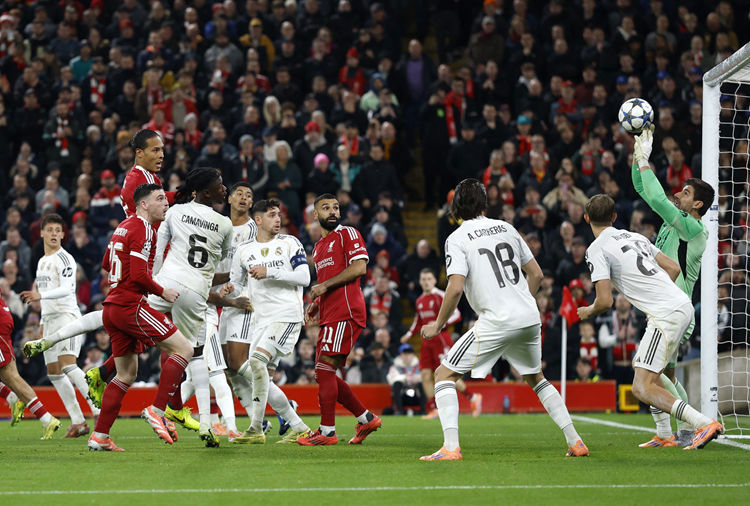 Liverpool gặp Real mùa thứ 3 liên tiếp? Chỉ được đá tại Bernabeu Liverpool gặp Real mùa thứ 3 liên tiếp? Chỉ được đá tại Bernabeu