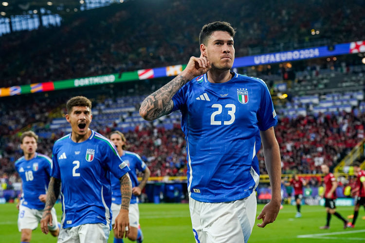 Italy đổi 8 vị trí đá chính trước Thổ Nhĩ Kỳ, Bastoni trở lại sau án treo giò