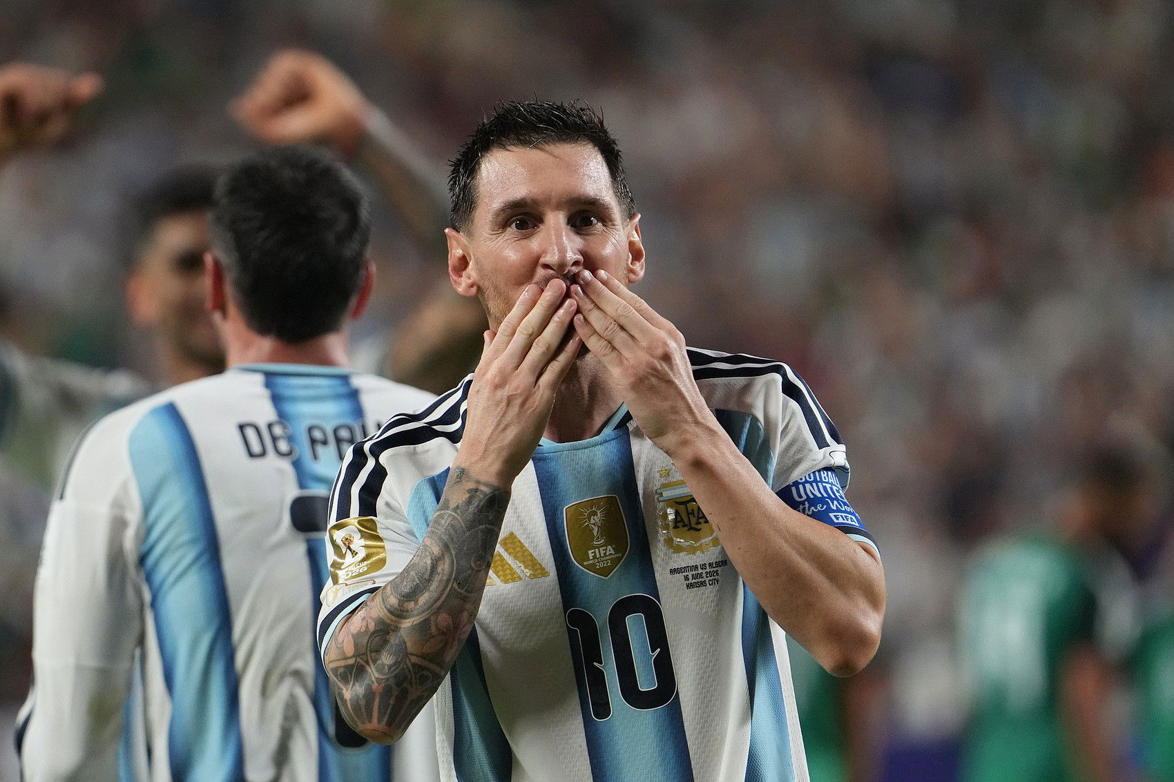 Messi ghi 18 bàn sau 28 trận World Cup, vượt qua Klose để độc chiếm ngôi Vua phá lưới lịch sử World Cup Messi ghi 18 bàn sau 28 trận World Cup, vượt qua Klose để độc chiếm ngôi Vua phá lưới lịch sử World Cup