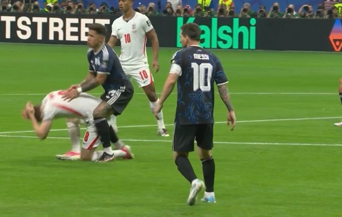 Falcao: Enzo đấm đối thủ phải nhận thẻ đỏ; Tardelli: Trọng tài Mỹ không phù hợp bắt bán kết