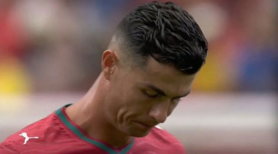C.Ronaldo chỉ rê bóng 5 lần trong trận trước Tây Ban Nha, quãng đường đưa bóng tiến lên là -6,8 m ​