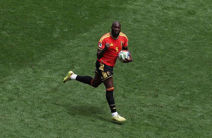 Lukaku đã trở thành cầu thủ đầu tiên trong lịch sử World Cup ghi bàn và kiến tạo sau khi vào sân ở phút 85 của thời gian thi đấu chính thức! Lukaku đã trở thành cầu thủ đầu tiên trong lịch sử World Cup ghi bàn và kiến tạo sau khi vào sân ở phút 85 của thời gian thi đấu chính thức!