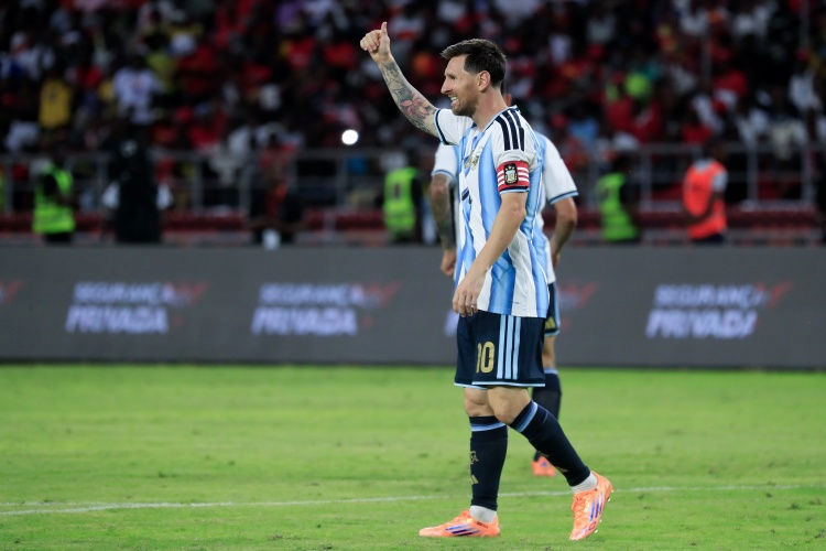 Truyền thông Argentina: Messi hồi phục trạng thái tốt nhất, có thể ra sân gặp Iceland; Nico Paz trở lại tập luyện Truyền thông Argentina: Messi hồi phục trạng thái tốt nhất, có thể ra sân gặp Iceland; Nico Paz trở lại tập luyện