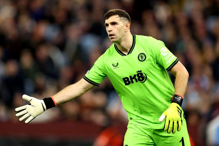 Tuttosport: Thủ môn số một của Juventus là Martinez nhưng cầu thủ phải giảm lương, Aston Villa đòi 20 triệu euro Tuttosport: Thủ môn số một của Juventus là Martinez nhưng cầu thủ phải giảm lương, Aston Villa đòi 20 triệu euro