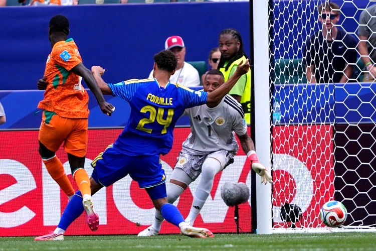 Lần đầu tiên trong lịch sử giành quyền đi tiếp! Bờ Biển Ngà 2-0 Curaçao, Pepe lập cú đúp, Diomande và Sangaré kiến tạo Lần đầu tiên trong lịch sử giành quyền đi tiếp! Bờ Biển Ngà 2-0 Curaçao, Pepe lập cú đúp, Diomande và Sangaré kiến tạo