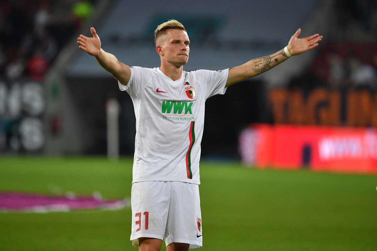 Philipp Max tuyên bố giải nghệ ở tuổi 32, từng khoác áo Augsburg, PSV và Frankfurt Philipp Max tuyên bố giải nghệ ở tuổi 32, từng khoác áo Augsburg, PSV và Frankfurt