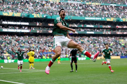 Trận khai mạc 3 thẻ đỏ! Mexico 2-0 Nam Phi, Quiñones và Jiménez lập công
