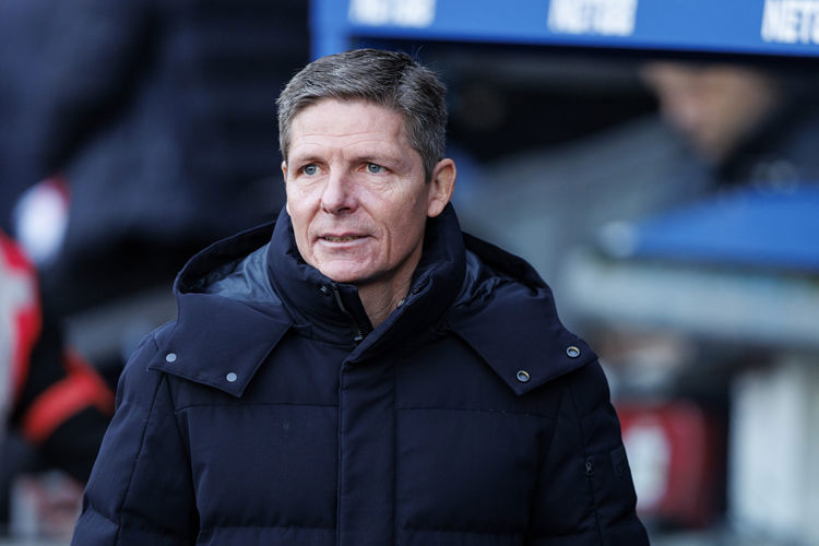 Phóng viên: AC Milan sẽ gặp Glasner vào tuần tới, ông có quan hệ mật thiết với Rangnick Phóng viên: AC Milan sẽ gặp Glasner vào tuần tới, ông có quan hệ mật thiết với Rangnick