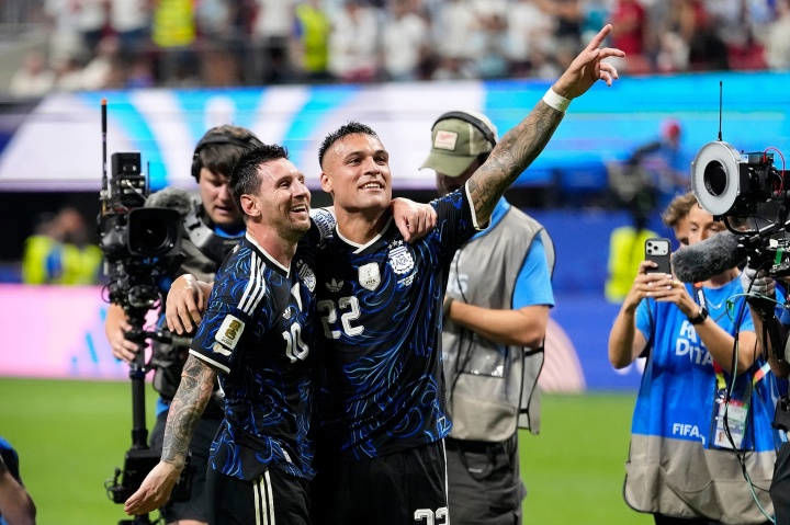 Anh 1-2 Argentina | Messi cú đúp kiến tạo, Argentina ngược dòng ngoạn mục ở phút cuối
