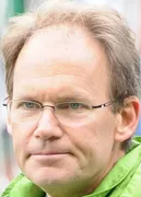 Ảnh huấn luyện viên Brian Schmetzer